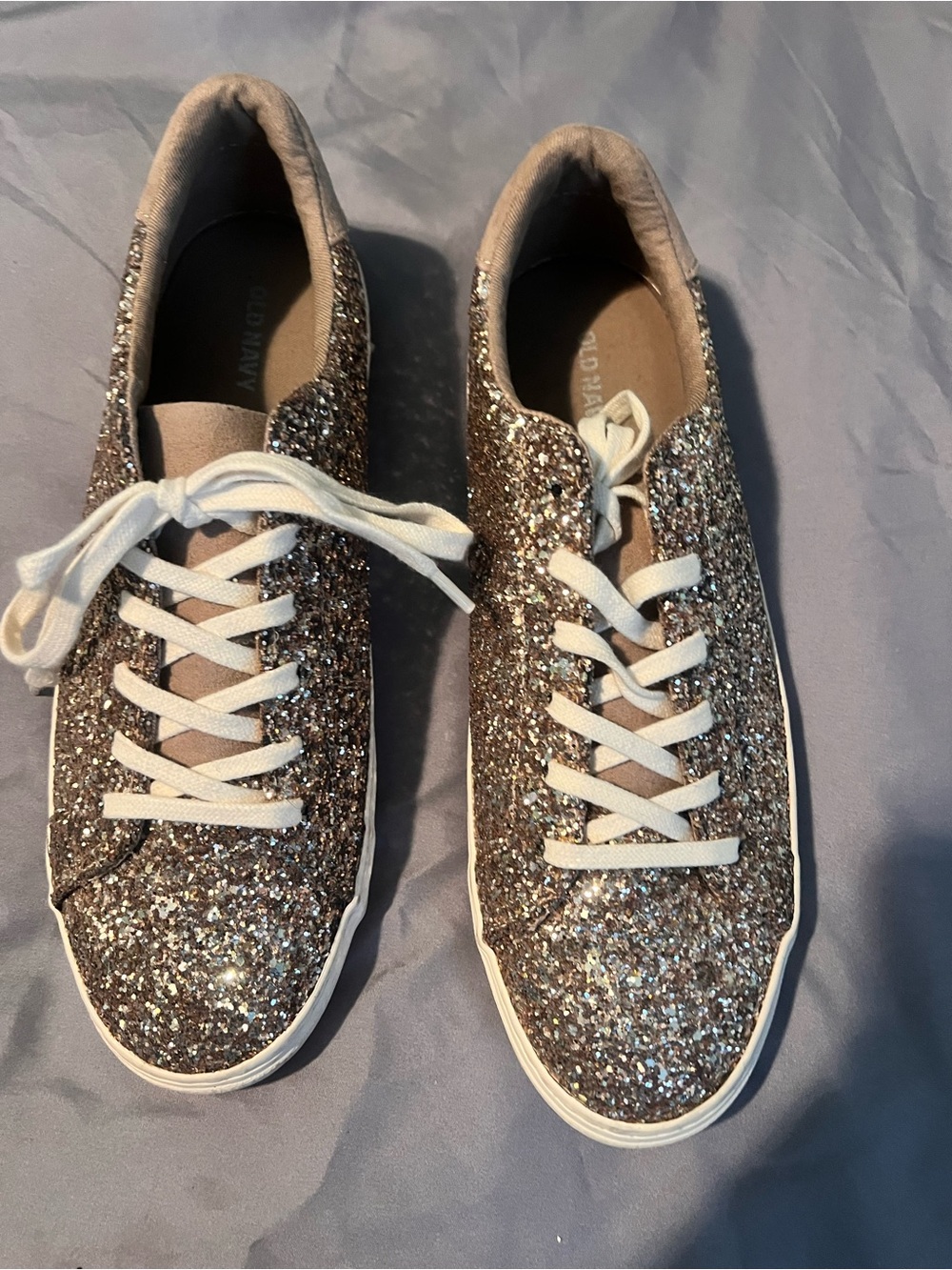 Old Navy Women’s Converse Glitter Lace-Up Sneakers -Gold Size 9